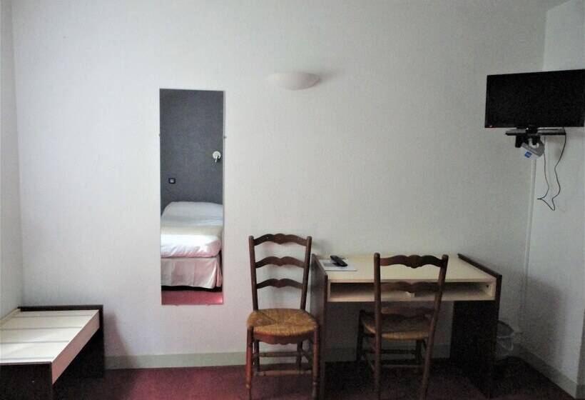 Номер Стандарт Трехместный, La Bonne Auberge