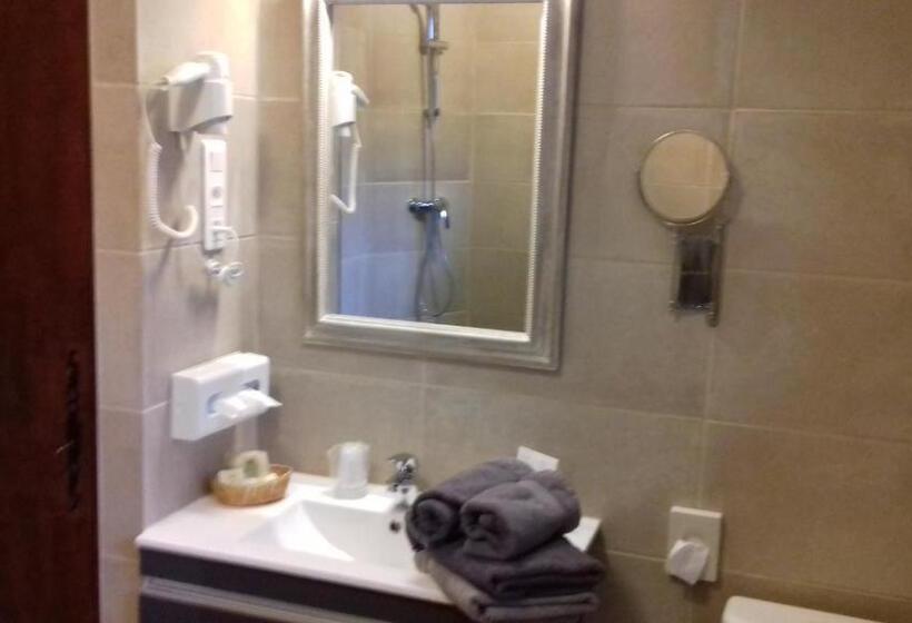 Четырехместный Номер Стандарт, Les Cèdres