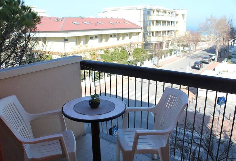 Triple Room Sea View, Caesar