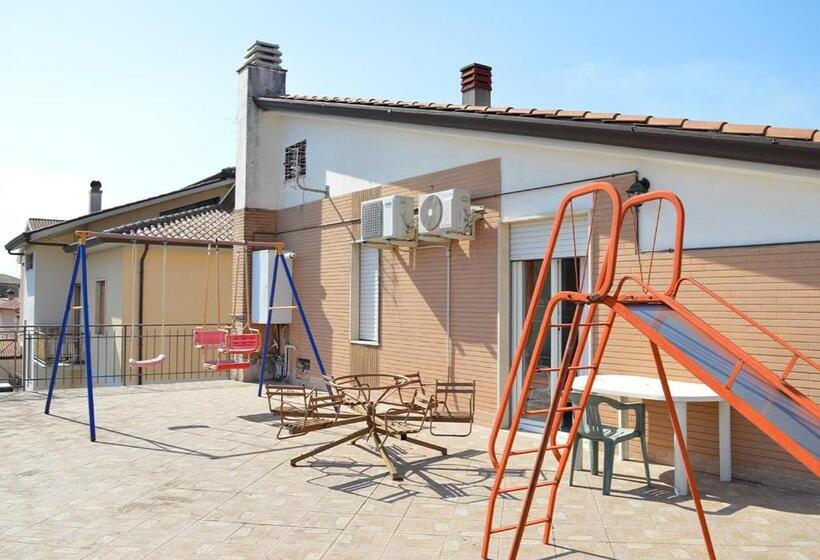 Апартаменты 2 Спальни с Террасой, B&b Aquino In Terrazza