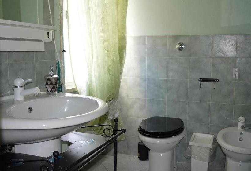 Апартаменты 2 Спальни с Террасой, B&b Aquino In Terrazza