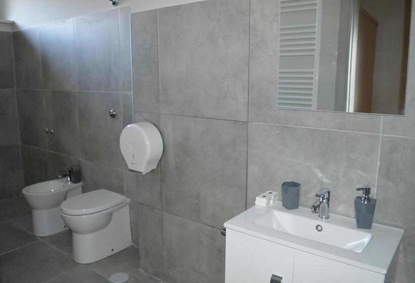 Standard room with outdoor bath, B&b Aquino In Terrazza