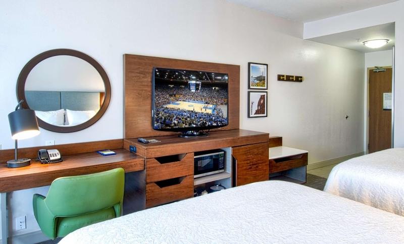 デラックススイート, Diamond Head Beach Resort