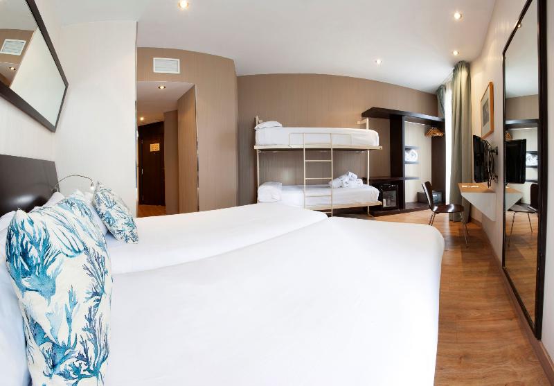 スタンダード４人部屋, Petit Palace Ruzafa