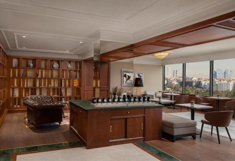 سوئیت کلاب, The Ritz Carlton, Istanbul At The Bosphorus