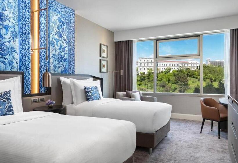 اتاق استاندارد با چشم‌انداز پارک, The Ritz Carlton, Istanbul At The Bosphorus