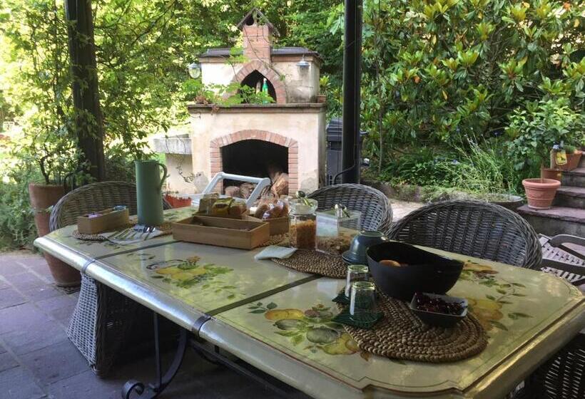 غرفة قياسية ثلاثية, B&b Villa Al Parco