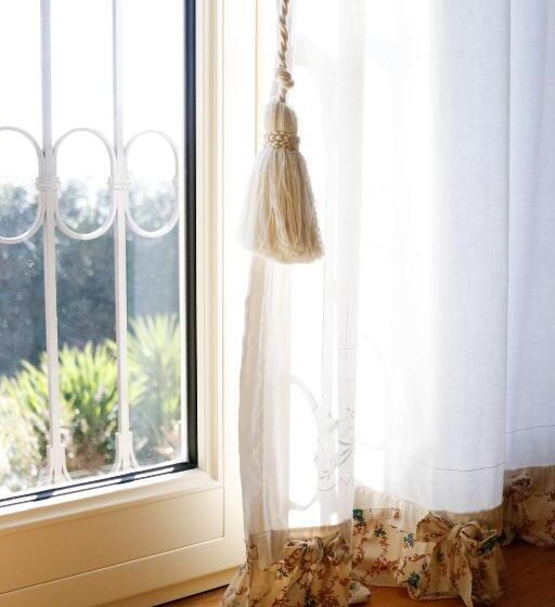 اتاق استاندارد با چشم‌انداز استخر, B&b Villa Fioreconero