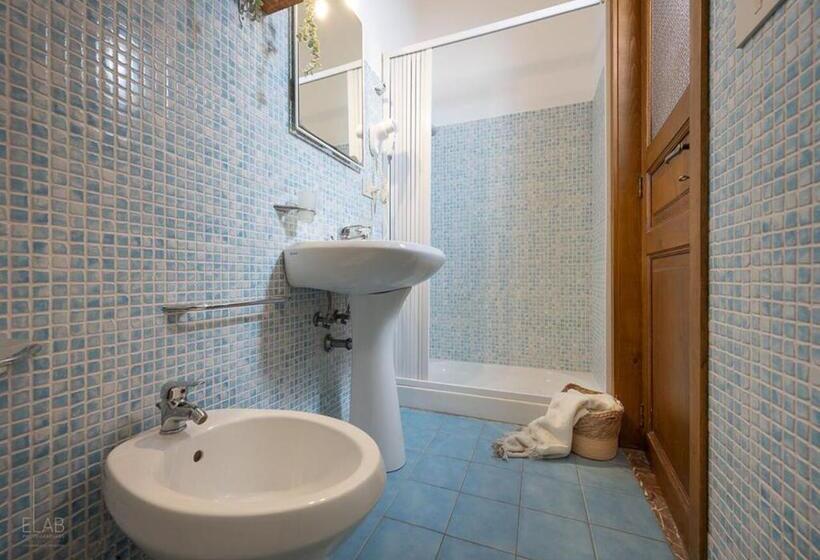 Четырехместный Номер Стандарт Вид на Сад, B&b Villa Vittoria