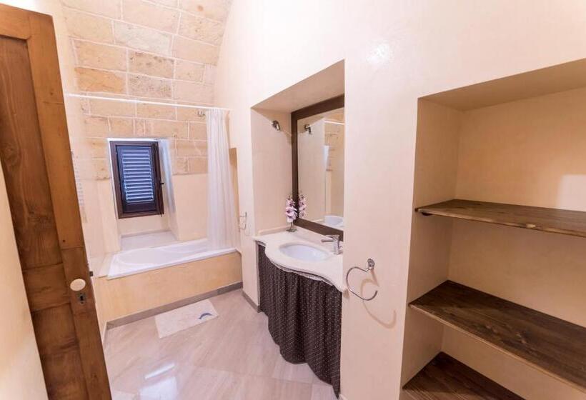 Standard room with outdoor bath, B&b La Campana Salentina
