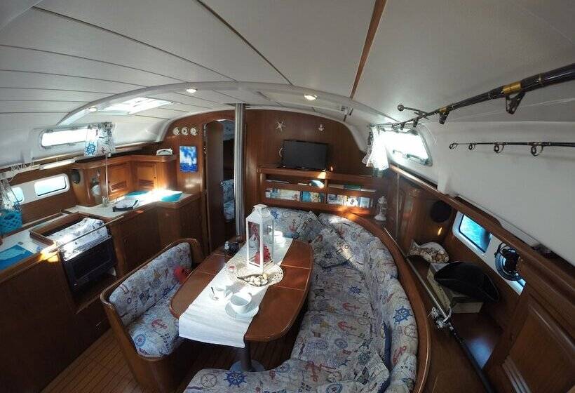 سوئیت دلوکس 3 خوابه, Yacht Suite   Marina Di Grosseto