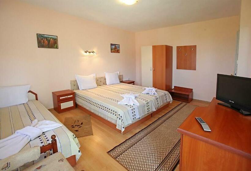 スタンダードトリプルルーム, Ravda Bay Guest House