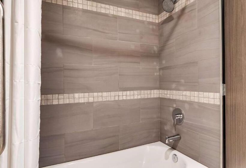 스위트, Best Western Plus The Inn At Hells Canyon
