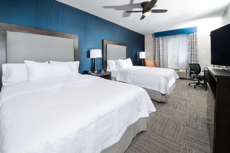 适合残疾人士使用的带超级大床的标准间, Hilton Garden Inn Memphis East Germantown, Tn