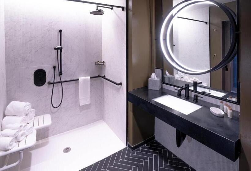 Quarto Estandar Cama Queen para Deficientes Físicos, Indigo   Columbus At Riverfront Place, An Ihg