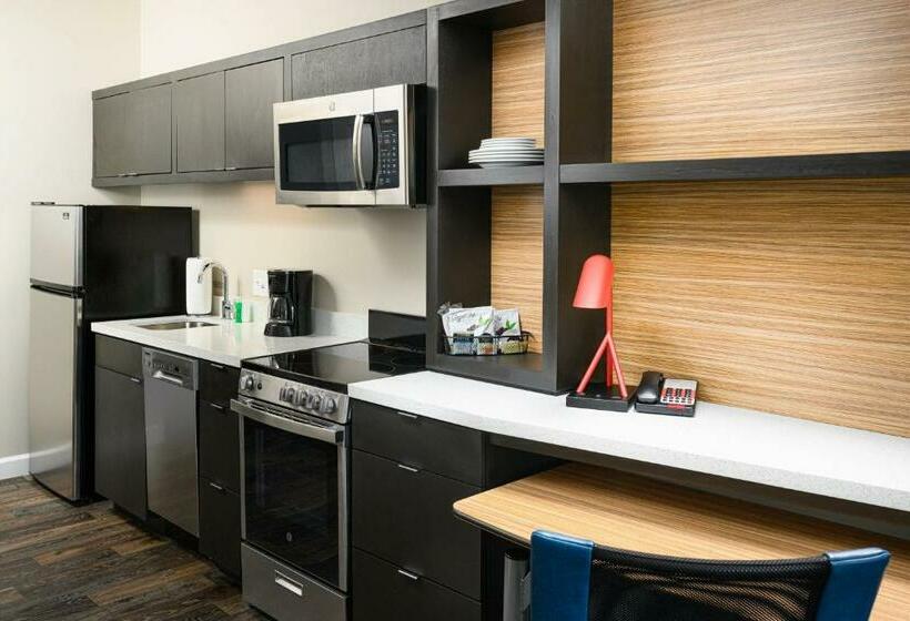 스탠다드 스튜디오 킹침대, Towneplace Suites By Marriott Tuscaloosa