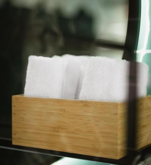 Люкс Вид на Сад, The Bold Type Hotel, A Member Of Design Hotels