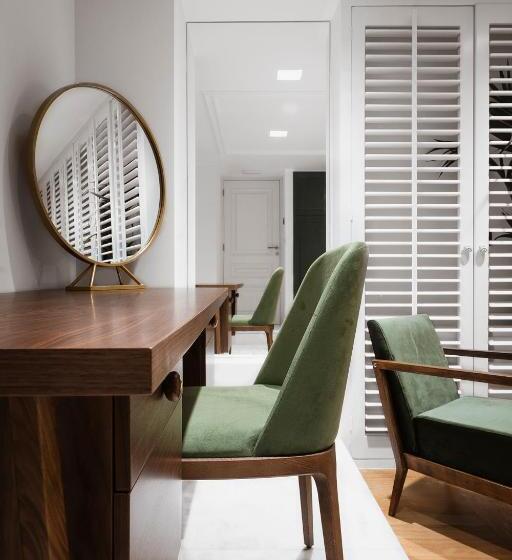 Люкс Вид на Сад, The Bold Type Hotel, A Member Of Design Hotels