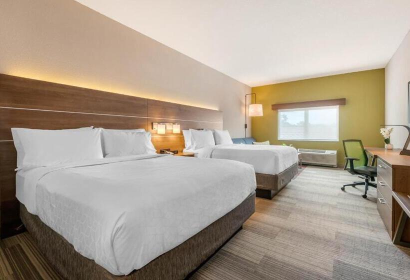 Номер Стандарт Адаптированный для Инвалидов, Holiday Inn Express & Suites   Moundsville, An Ihg
