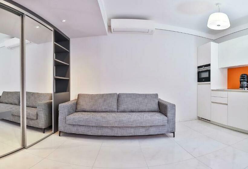 Студия Стандарт, Residenza Leca Colonna