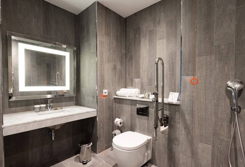 اتاق استاندارد برای معلولان, Doubletree By Hilton Edinburgh  Queensferry Crossing