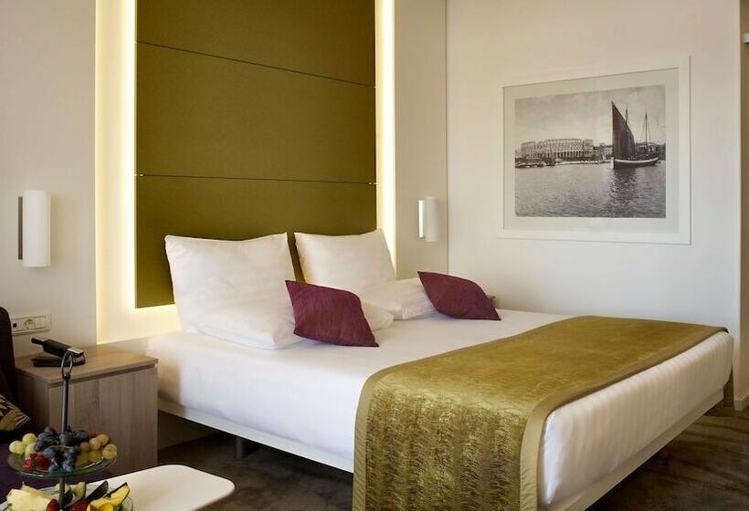 高级园景房, Park Plaza Histria Pula
