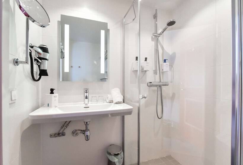 اتاق خانوادگی, Scandic Star Lund
