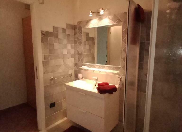 اتاق لوکس, B&b Andrieddu