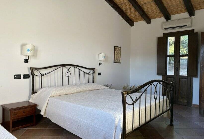 اتاق استاندارد, Li Paduleddi Country Guest House