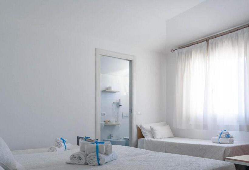스탠다드 트리플 룸, Albergo Medusa