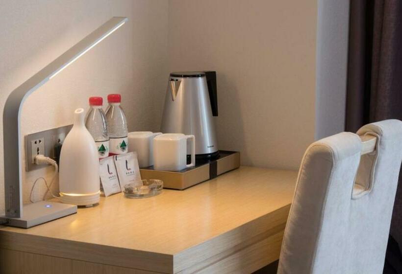اتاق اجرایی با تخت بزرگ, Lavande Hotel Luzhou Jiale Century City