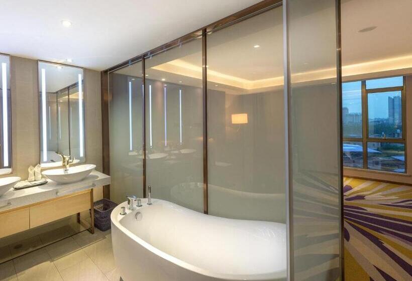 Номер Executive Кровать Кинг, Lavande Hotel Qingyuan Municipal Government New Town Bus Station