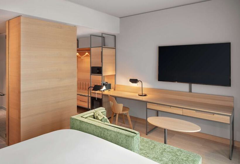 اتاق استاندارد با تخت دوبل و چشم‌انداز پارک, Hyatt Regency Zurich Airport Circle