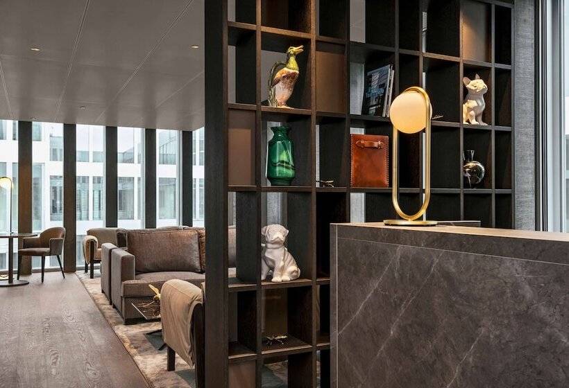 سوییت اجرایی, Hyatt Regency Zurich Airport Circle