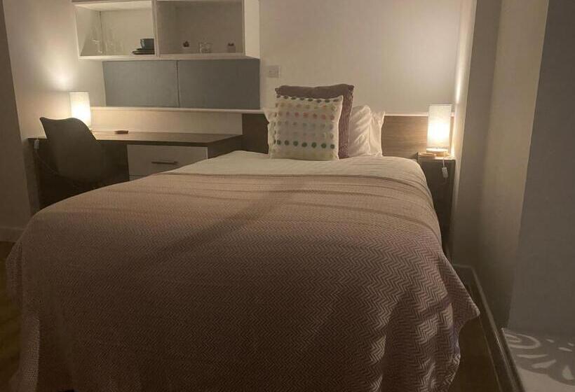 标准工作室, Ps Apartments