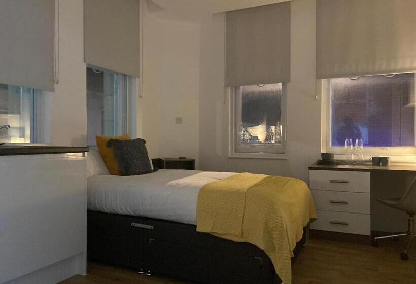 标准工作室, Ps Apartments