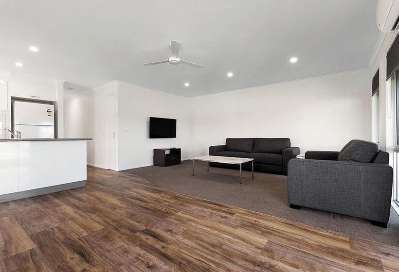Вилла Deluxe 3 Спальни, Discovery Parks   Moama Waters