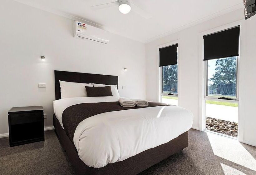 Вилла Deluxe 3 Спальни, Discovery Parks   Moama Waters