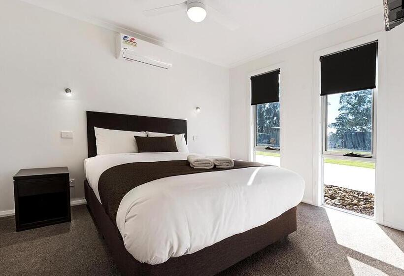 Вилла Deluxe 3 Спальни, Discovery Parks   Moama Waters