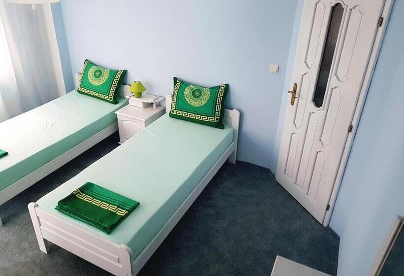 חדר סטנדרט עם טרסה, Guesthouse Flora