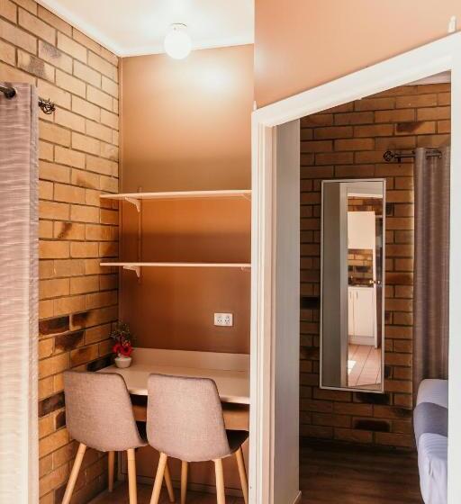 침실 2개 스위트, Abacus Motel