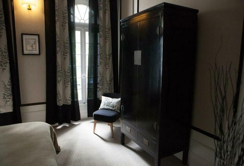Номер Стандарт Вид на Сад, Chambres D'hotes La Chartreuse Des Eyres
