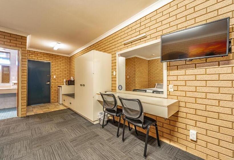 4인용 스탠다드 룸, Carnarvon Motel