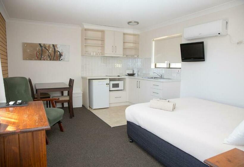 스탠다드 스튜디오, Centralpoint Motel
