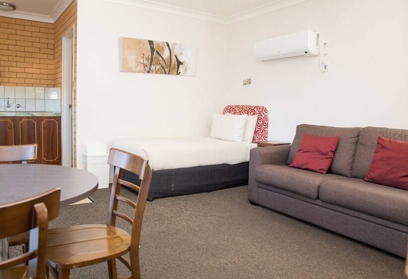 스탠다드 스튜디오, Centralpoint Motel