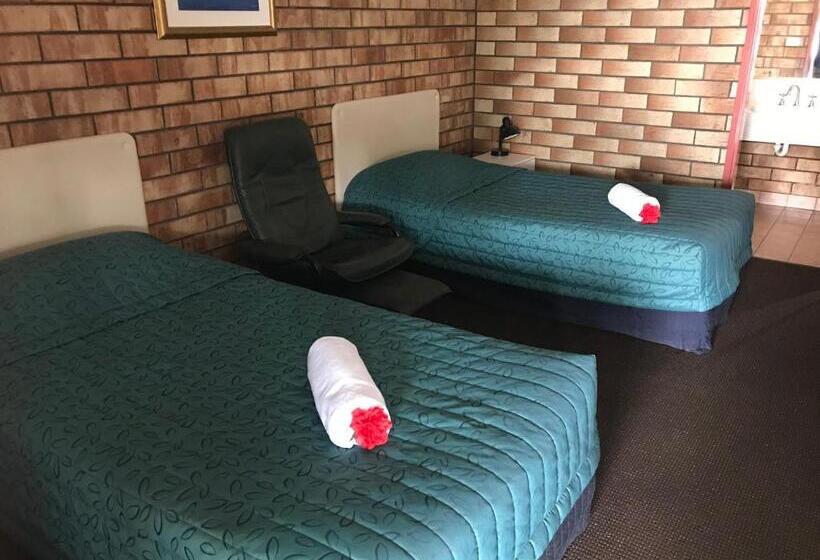 标准间, Miles Outback Motel