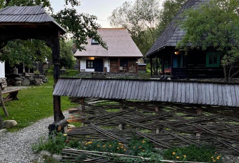 Дом 1 Спальня, The Village Pension