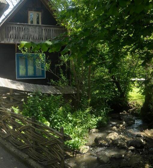 Дом 1 Спальня, The Village Pension