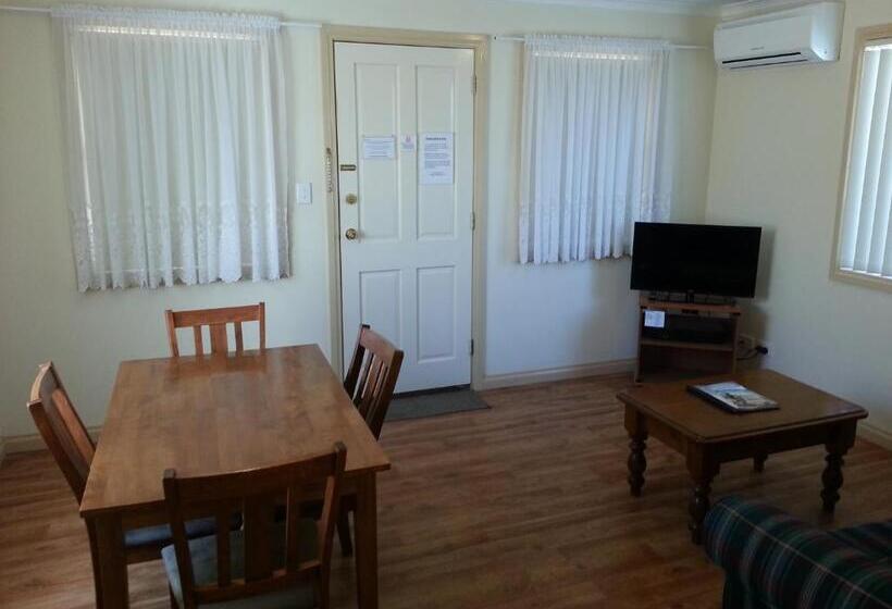 침실 2개 주택, Sonbern Lodge Motel