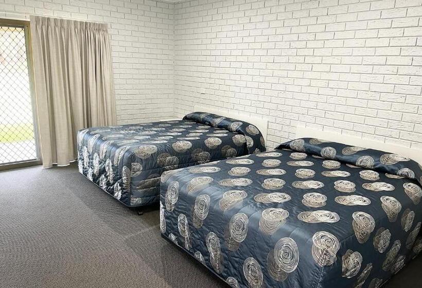Четырехместный Номер Стандарт, Tocumwal Early Settlers Motel